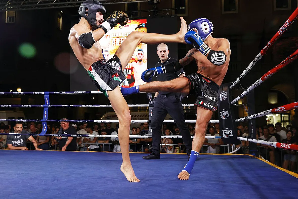 Combattimento di Kickboxing Galleria • Combat Camp Cesenatico Combattimento di Kickboxing Galleria • Combat Camp Cesenatico